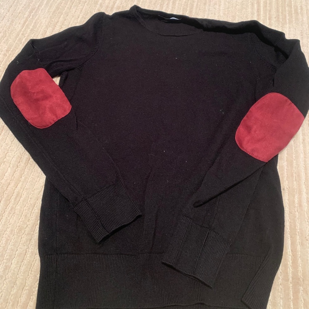 Black fitted knitted top w velvet elbow patches